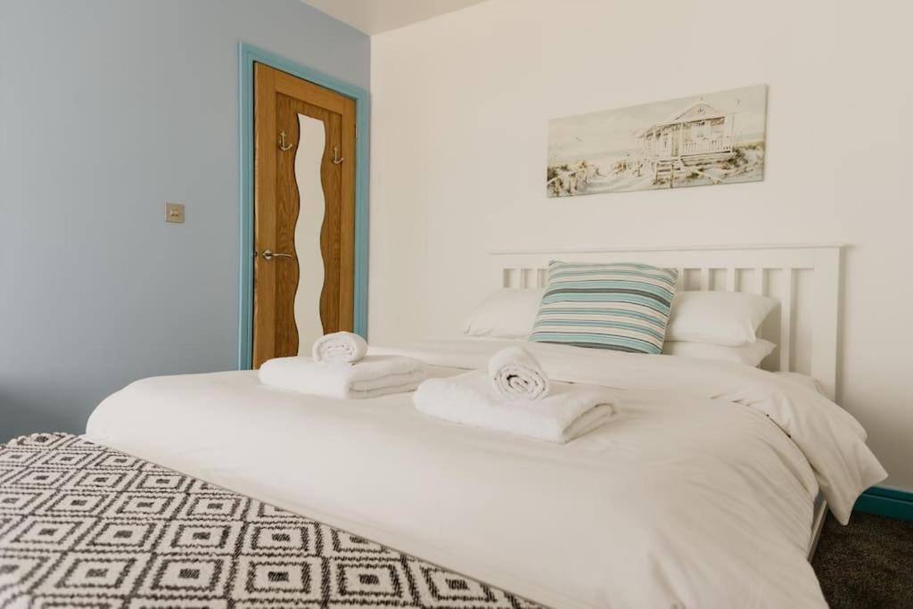 The Sea Deck Apartment - Westbrook Bay Beach - By Goldex Coastal Breaks Margate Dış mekan fotoğraf