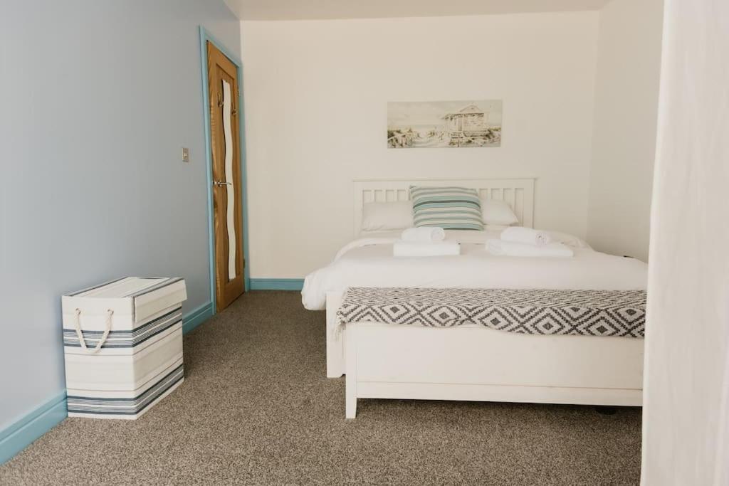 The Sea Deck Apartment - Westbrook Bay Beach - By Goldex Coastal Breaks Margate Dış mekan fotoğraf